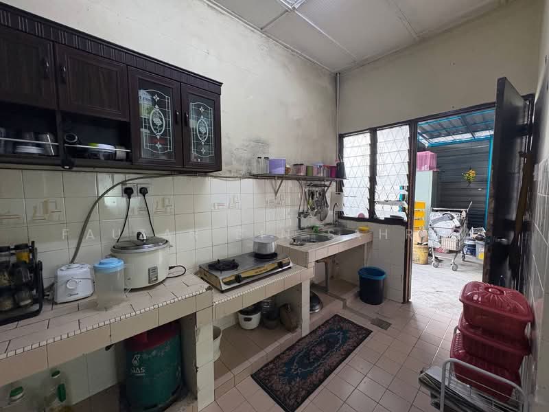 Rumah Teres 1 Tingkat untuk Dijual di Taman Semenyih Jaya (Semenyih) - Fauzan bin Sahrom - Kitchen - PropertyGuru.com.my