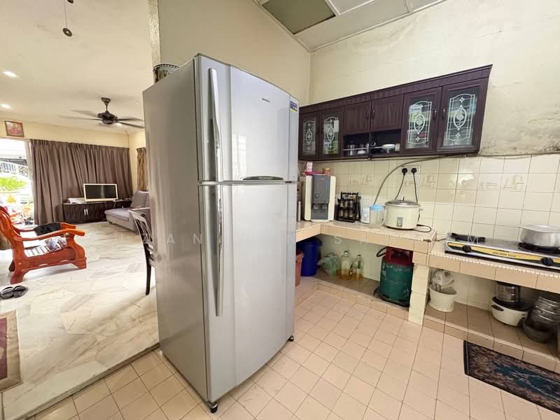 Rumah Teres 1 Tingkat untuk Dijual di Taman Semenyih Jaya (Semenyih) - Fauzan bin Sahrom - Kitchen - PropertyGuru.com.my