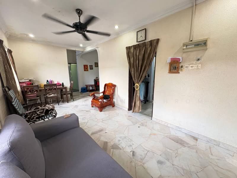 Rumah Teres 1 Tingkat untuk Dijual di Taman Semenyih Jaya (Semenyih) - Fauzan bin Sahrom - Living Room - PropertyGuru.com.my