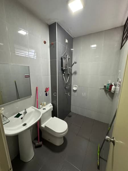 Rumah Teres 2 Tingkat untuk Dijual di Taman Mutiara Rini (Skudai) - Vic Lim - Bathroom - PropertyGuru.com.my