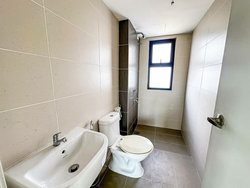 Pangsapuri untuk Dijual di Vista Mahogani @ Saujana Impian - Amzar Faiz - Bathroom - PropertyGuru.com.my