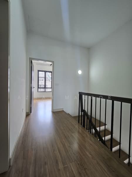 Rumah Teres 2 Tingkat untuk Dijual di Shah Alam (Selangor) - Azhar Mansor - Hallway (1st Floor) - PropertyGuru.com.my