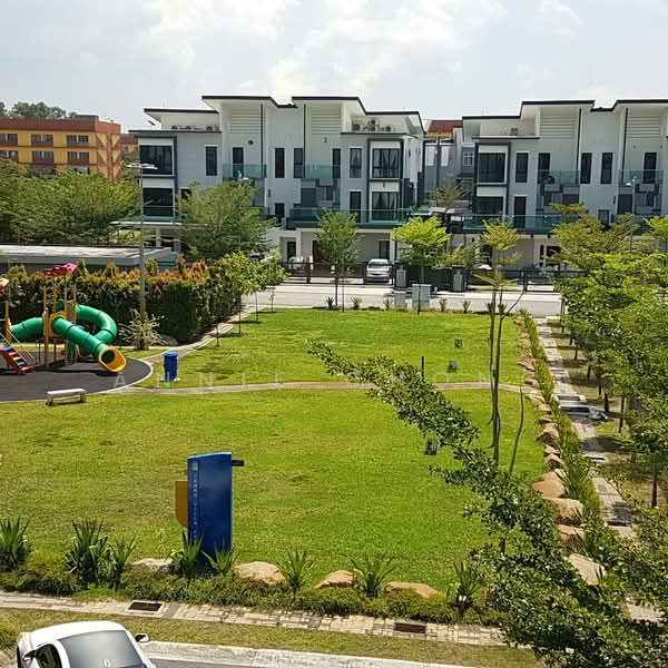 Semi-Detached House for Sale in Kajang (Selangor) - Annie Chong - Exterior - PropertyGuru.com.my