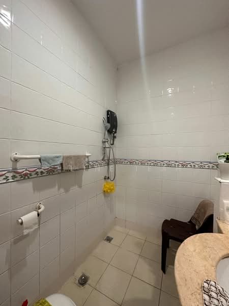 Rumah Berkembar untuk Disewa di Kota Kinabalu (Sabah) - Celine Teah - Bathroom - PropertyGuru.com.my