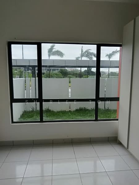 Servis Apartment untuk Disewa di E'Island Lake Haven - Shirlee Toh - View - PropertyGuru.com.my