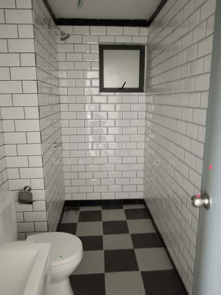 Servis Apartment untuk Disewa di E'Island Lake Haven - Shirlee Toh - Bathroom - PropertyGuru.com.my
