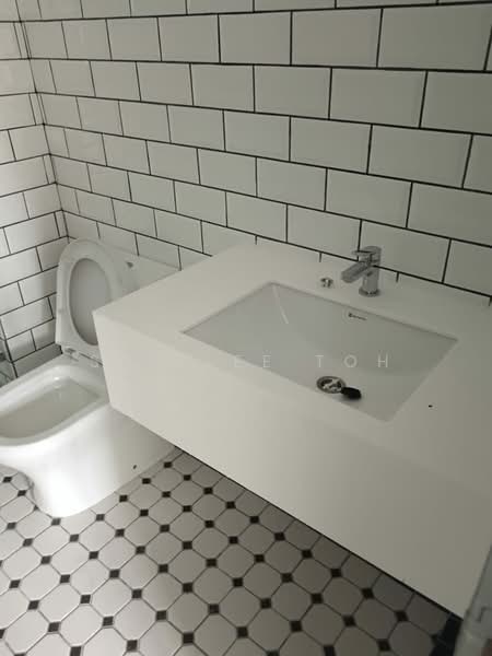 Servis Apartment untuk Disewa di E'Island Lake Haven - Shirlee Toh - Bathroom - PropertyGuru.com.my