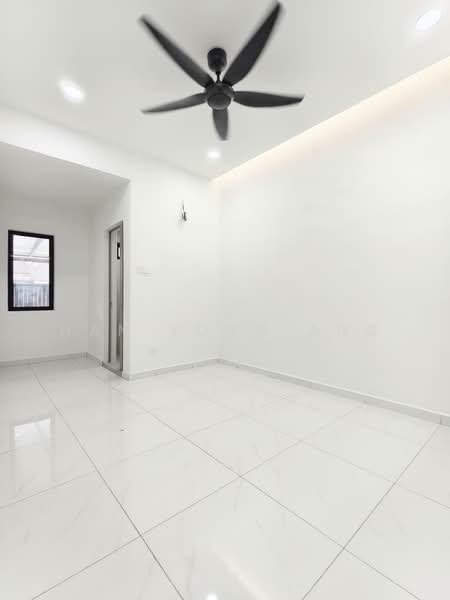 1-storey Terraced House for Sale in Taman Desa Cemerlang (Ulu Tiram) - Han Yong Ang - Interior - PropertyGuru.com.my