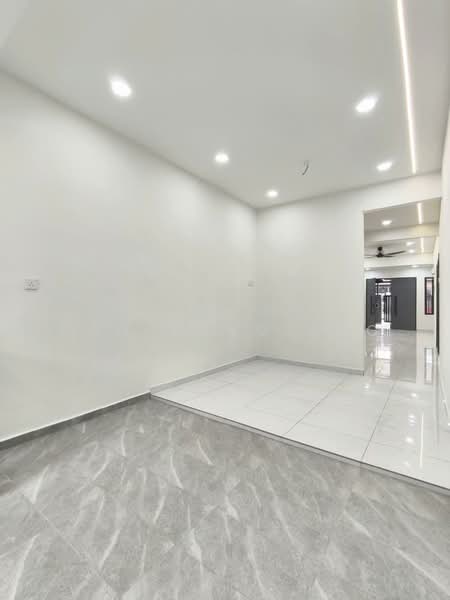 1-storey Terraced House for Sale in Taman Desa Cemerlang (Ulu Tiram) - Han Yong Ang - Interior - PropertyGuru.com.my