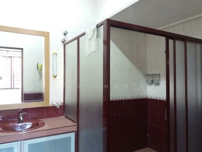 2-storey Terraced House for Rent in Usj 20 (Subang Jaya) - SY Chan - Bathroom - PropertyGuru.com.my