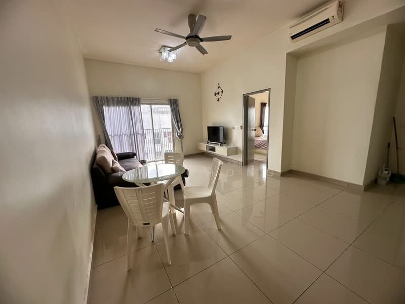 Kondominium untuk Disewa di The Wharf Residence - Ivy Chong - Living Room - PropertyGuru.com.my