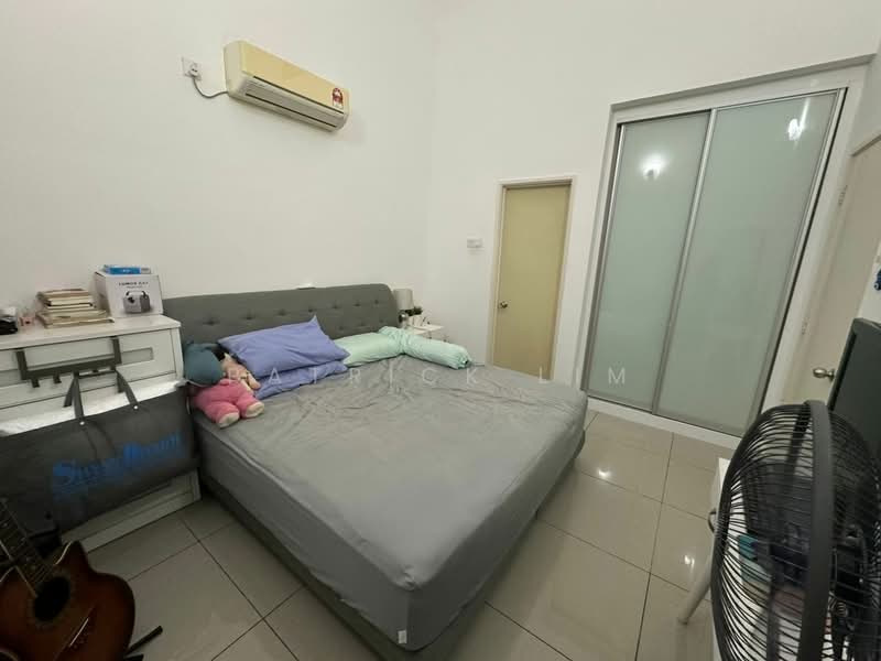 Rumah Teres untuk Dijual di Taman Mutiara Rini (Skudai) - Patrick Lim - Bedroom - PropertyGuru.com.my