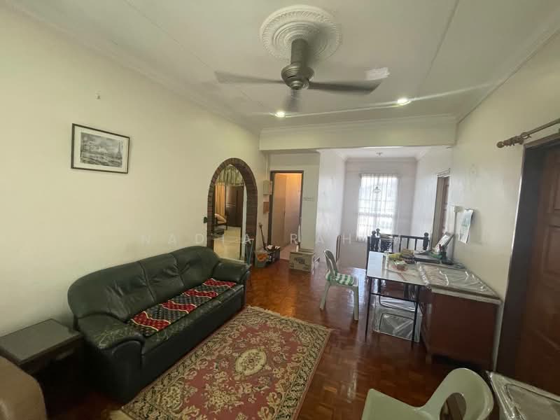Rumah Banglo untuk Dijual di Keramat (Kuala Lumpur) - Nadia Rahim - Living Room - PropertyGuru.com.my