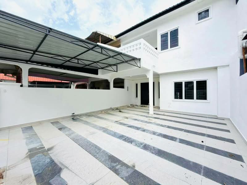 Rumah Teres 2 Tingkat untuk Dijual di Taman Setia (Klang) - Amzar Faiz - Exterior - PropertyGuru.com.my