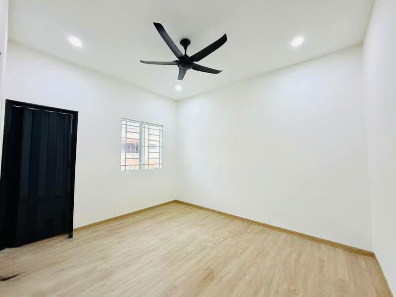 Rumah Teres 2 Tingkat untuk Dijual di Taman Setia (Klang) - Amzar Faiz - Interior - PropertyGuru.com.my