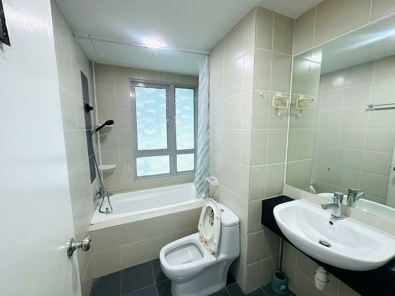 Condominium for Rent at The Peak Residences - Hoy Meng - Bathroom - PropertyGuru.com.my