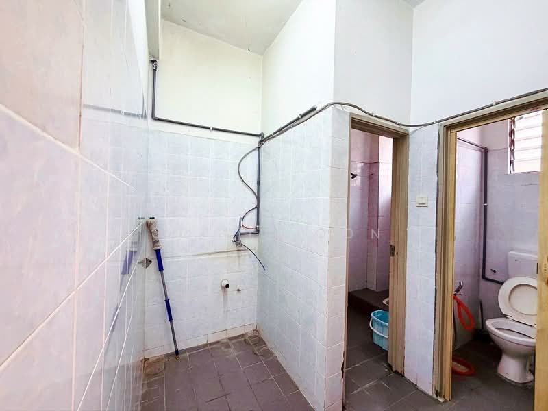 Kedai untuk Dijual di Sentul (Kuala Lumpur) - Olivia Oon - Bathroom - PropertyGuru.com.my