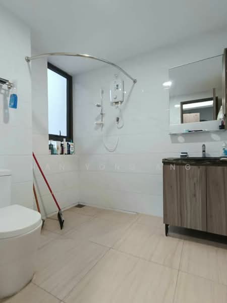 Service Residence for Sale at Country Garden Central Park - Han Yong Ang - Bathroom - PropertyGuru.com.my