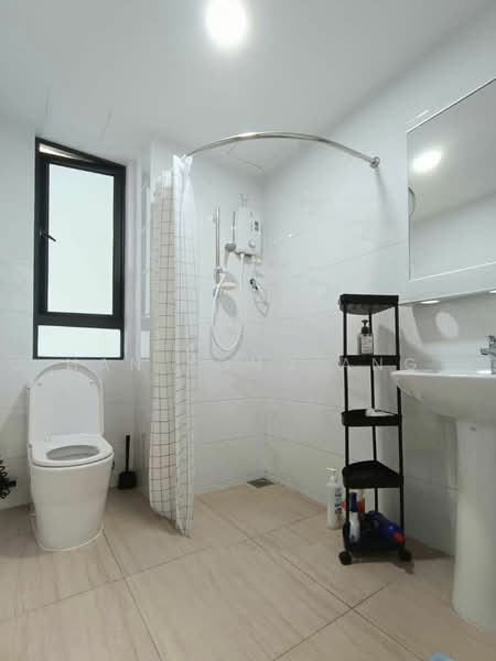 Service Residence for Sale at Country Garden Central Park - Han Yong Ang - Bathroom - PropertyGuru.com.my