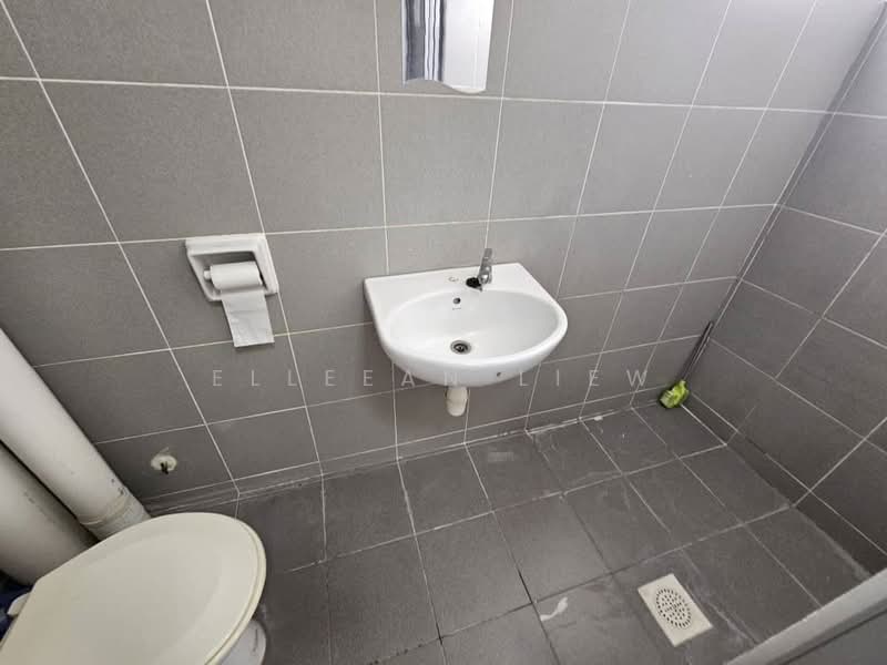 Apartment for Rent at Alpinia - Elleean Liew - Bathroom - PropertyGuru.com.my