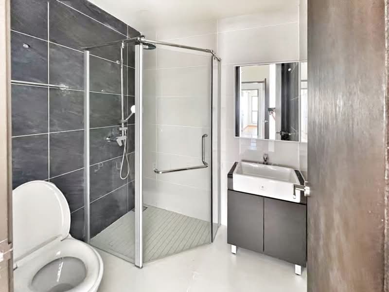 Condominium for Sale at Bay Point @ Country Garden Danga Bay - Purple Heng - PropertyGuru.com.my