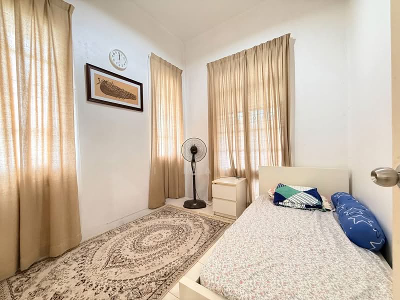 Bungalow for Sale in Bandar Bukit Mahkota (Bangi) - Siti Mariam - Bedroom - PropertyGuru.com.my