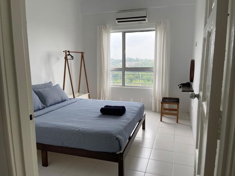 Condominium for Sale at Marina View Villas - Hana Zaini - Bedroom - PropertyGuru.com.my