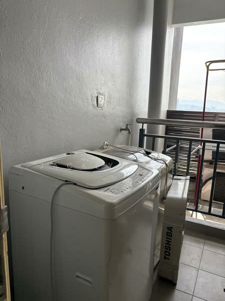 Servis Apartment untuk Disewa di De Centrum Residences - Jacklyn Yap - Balcony - PropertyGuru.com.my
