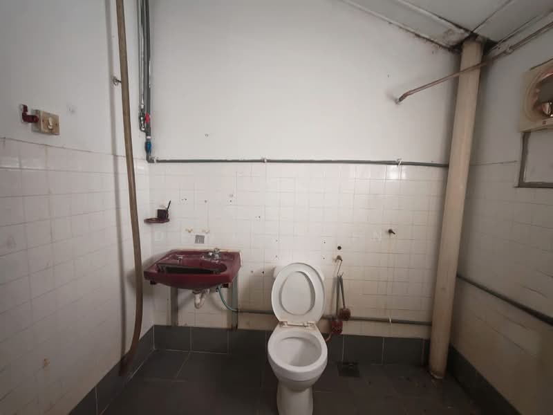 2.5-storey Terraced House for Sale in Taman Muda (Ampang) - Denver Sin - Bathroom - PropertyGuru.com.my