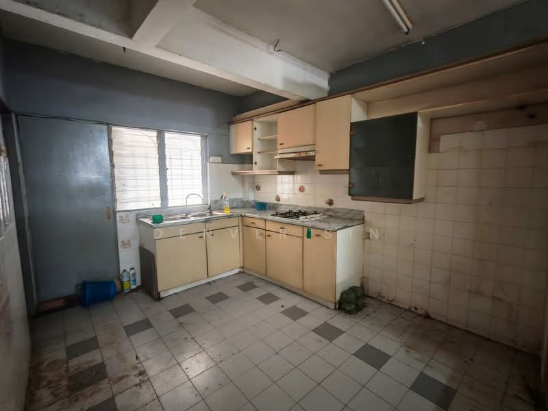 2.5-storey Terraced House for Sale in Taman Muda (Ampang) - Denver Sin - Kitchen - PropertyGuru.com.my