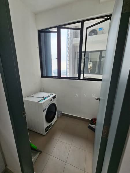 Servis Apartment untuk Disewa di TRIO By Setia - Pepsi Ang - Balcony - PropertyGuru.com.my