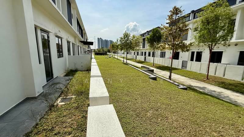 Rumah Teres 2 Tingkat untuk Dijual di Banting (Selangor) - Yanny Lee - Backyard - PropertyGuru.com.my