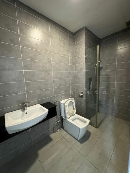 Servis Apartment untuk Disewa di Paragon Residences @ Straits View - Hong Charng Lee - Bathroom - PropertyGuru.com.my