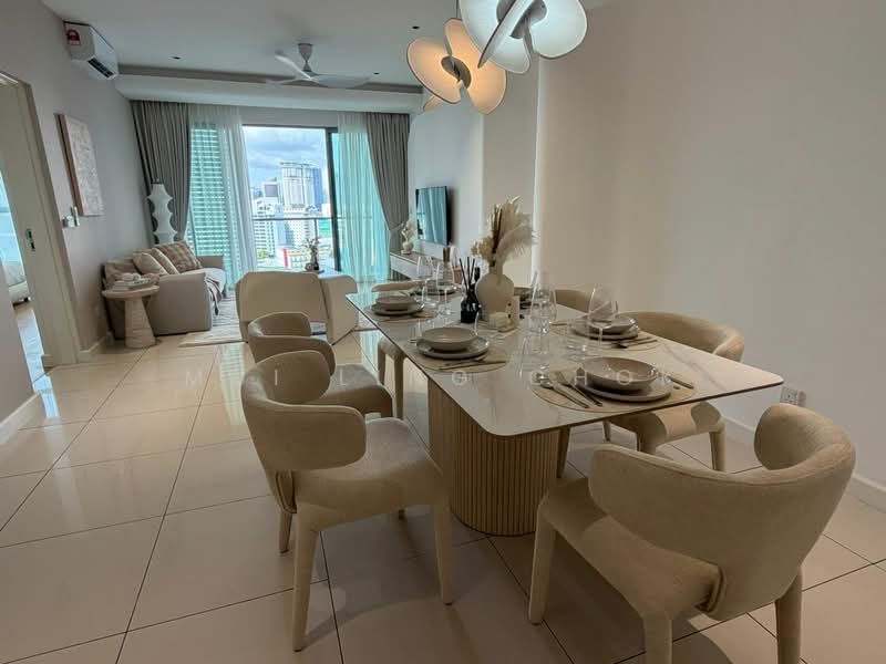 Service Residence for Sale at Suasana Bukit Ceylon / Raja Chulan Residences - Mui Ling Chok - Living Room - PropertyGuru.com.my