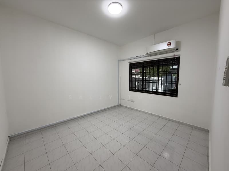 Rumah Teres 1 Tingkat untuk Disewa di Taman Johor Jaya (Johor Bahru) - Sally Tuo - PropertyGuru.com.my