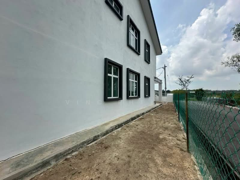 Rumah Teres 2 Tingkat untuk Dijual di Taman Cheng Setia (Cheng) - Vinc Pheng - Exterior - PropertyGuru.com.my