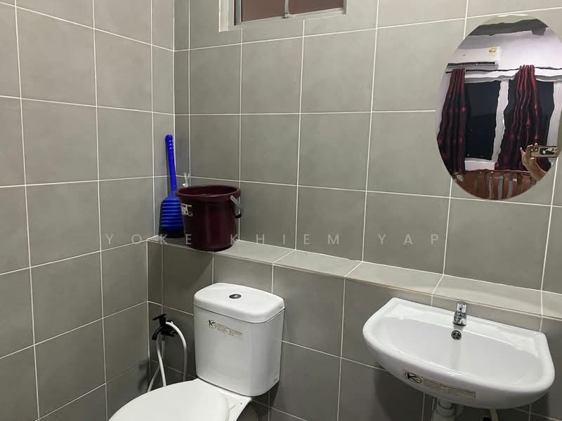 Pangsapuri untuk Disewa di Idaman Abadi - Yoke Khiem Yap - Bathroom - PropertyGuru.com.my