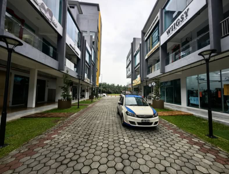 Shop for Sale in Johor Bahru (Johor) - Mindy Heng - Exterior - PropertyGuru.com.my