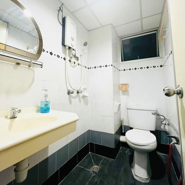 Kondominium untuk Disewa di U Garden Resort Condominium - Denise Teh - Bathroom - PropertyGuru.com.my