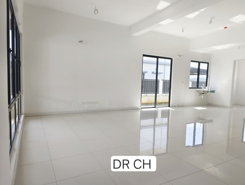 Rumah Teres 2 Tingkat untuk Dijual di Sungai Buloh (Selangor) - Doris Chuah - Living Room - PropertyGuru.com.my