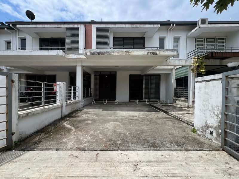 2-storey Terraced House for Sale in Sungai Buloh (Selangor) - Firdaus Husin - Exterior - PropertyGuru.com.my