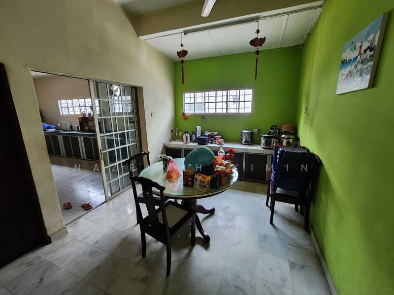Rumah Teres untuk Dijual di Taman Maznah (Klang) - Nazrin Hakimin - Kitchen - PropertyGuru.com.my