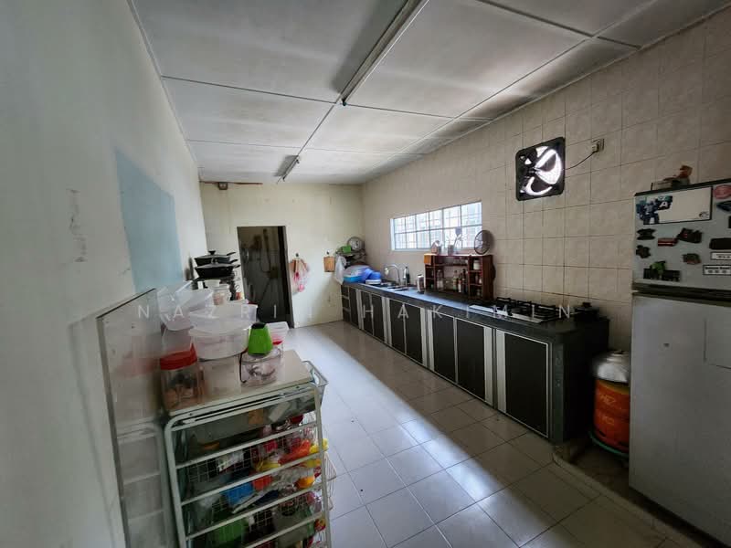Rumah Teres untuk Dijual di Taman Maznah (Klang) - Nazrin Hakimin - Kitchen - PropertyGuru.com.my