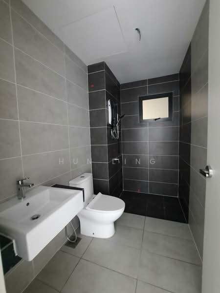 Servis Apartment untuk Dijual di M Oscar - Hun Ling - Bathroom - PropertyGuru.com.my