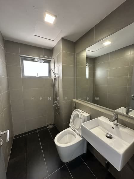 Condominium for Sale at Lakefront Residence - Henry Lew - Bathroom - PropertyGuru.com.my