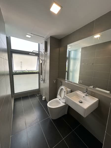 Condominium for Sale at Lakefront Residence - Henry Lew - Bathroom - PropertyGuru.com.my