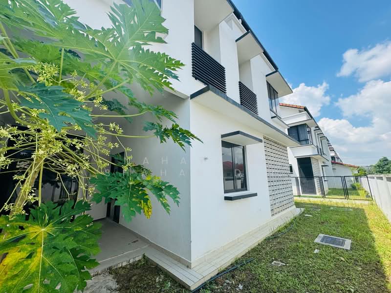 Semi-Detached House for Sale in Bukit Bandaraya (Shah Alam) - Nahathir Shahabudin - Exterior - PropertyGuru.com.my
