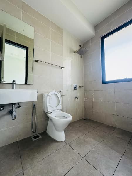 Semi-Detached House for Sale in Bukit Bandaraya (Shah Alam) - Nahathir Shahabudin - Bathroom - PropertyGuru.com.my