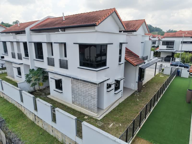Semi-Detached House for Sale in Bukit Bandaraya (Shah Alam) - Nahathir Shahabudin - Exterior - PropertyGuru.com.my