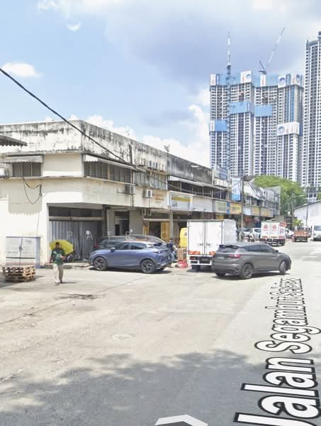 Shop for Rent in Segambut (Kuala Lumpur) - Patric Yon - Exterior - PropertyGuru.com.my